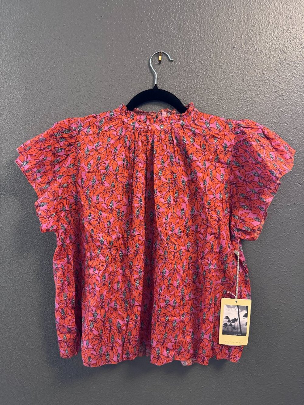 Womens Pink Floral Flutter-Sleeve Blouse